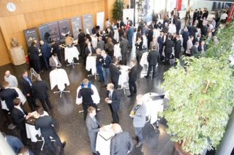 Begleitet wird der internationale Kongress Industry-Forum 2016 zusätzlich durch eine Fachausstellung und einem Abendevent am 8. März 2016.